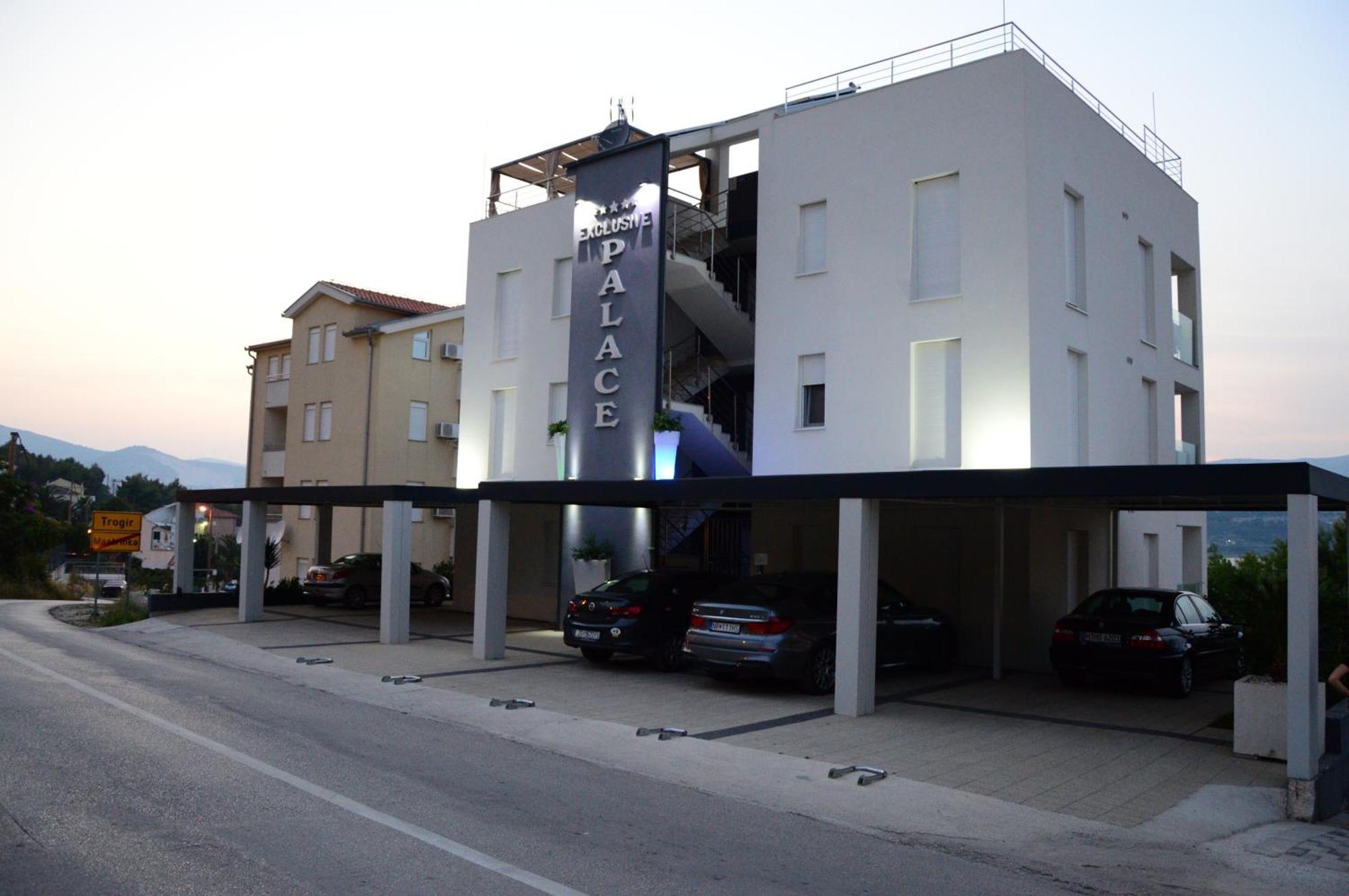 Apartments Exclusive Palace II Trogir Eksteriør bilde